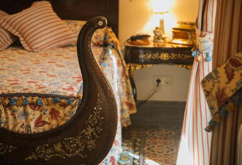 تختخواب و صبحانه Andalusian Palace