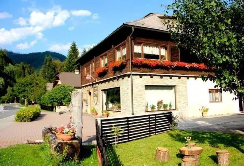 ベッドアンドブレックファースト Casa Ema Austria