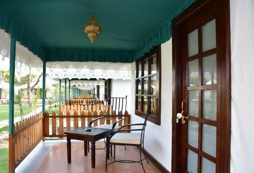 Hotel Ananda Resort