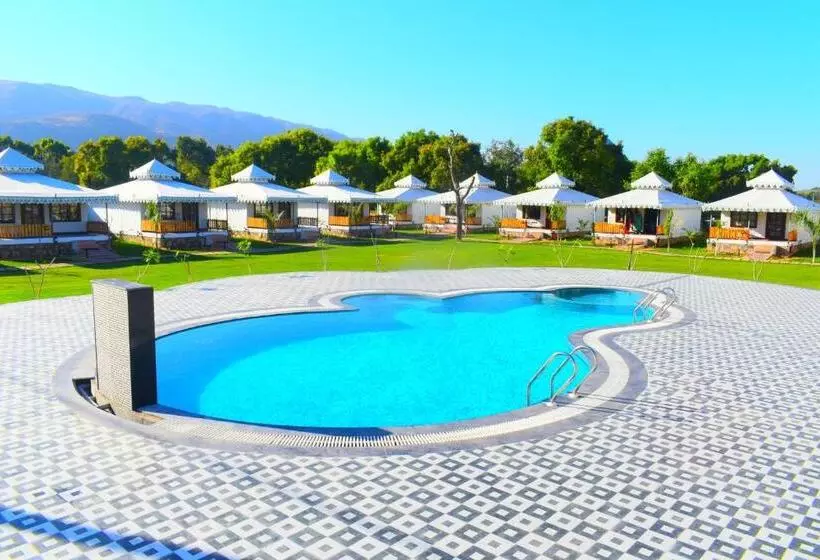 Hotel Ananda Resort
