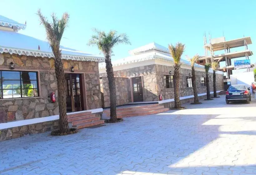 Hotel Ananda Resort