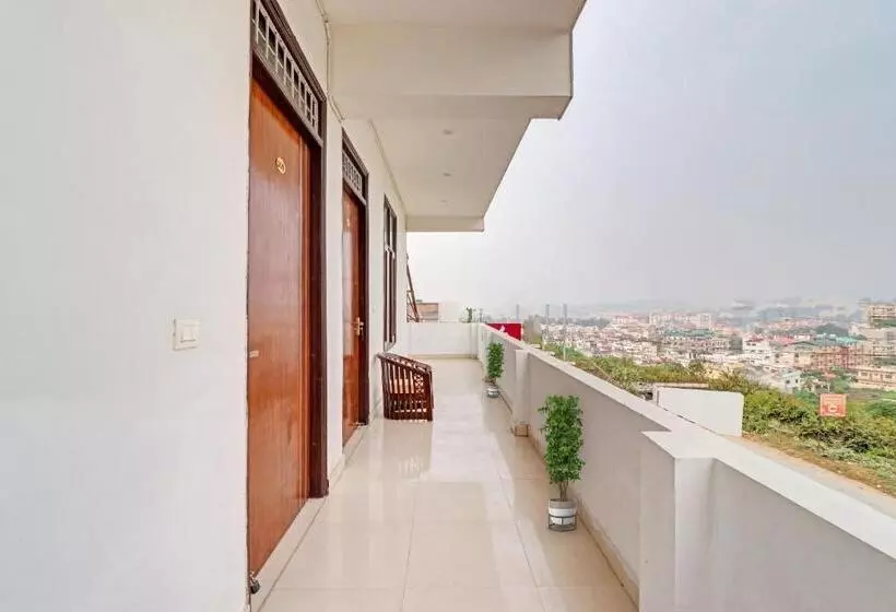 هتل Premnagar Heights