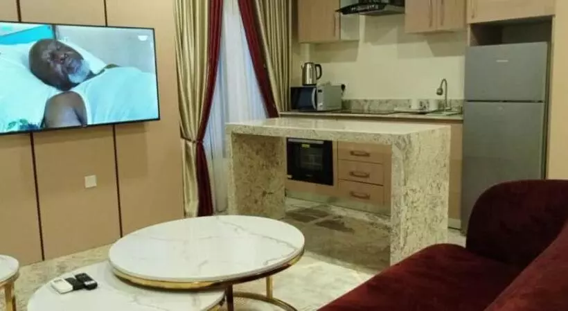 هتل Fahrenheit Apartments