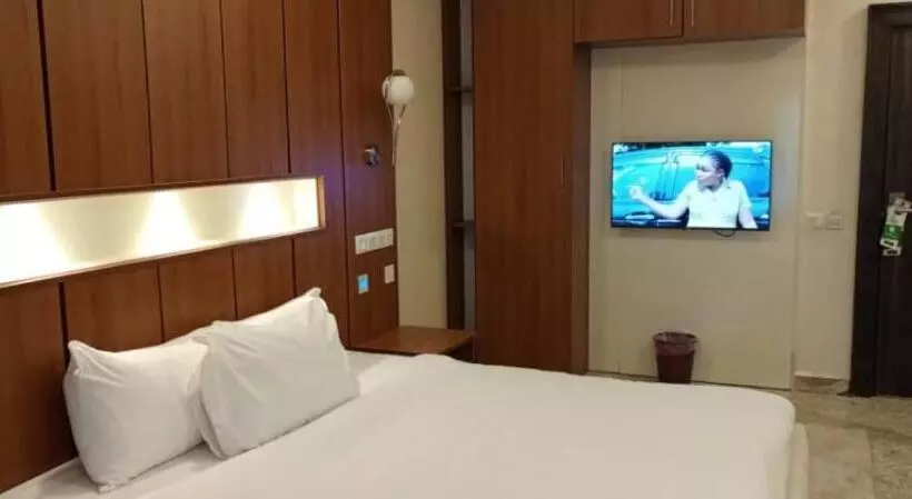 هتل Fahrenheit Apartments