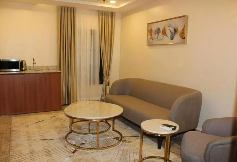 هتل Fahrenheit Apartments