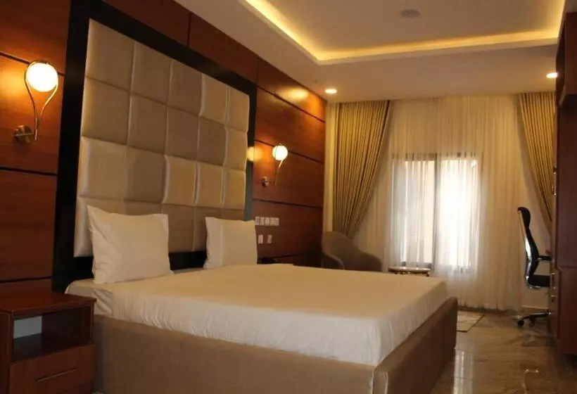 هتل Fahrenheit Apartments