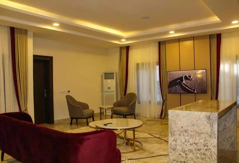هتل Fahrenheit Apartments