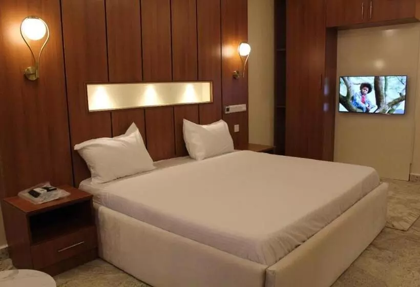 هتل Fahrenheit Apartments