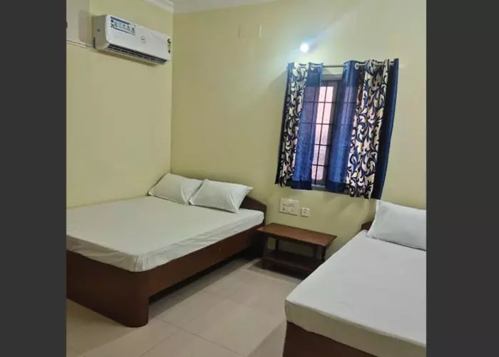 ホテル Geetha Residency