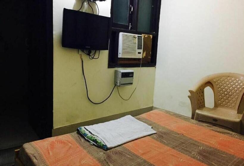 ホテル Goyal, Mansa