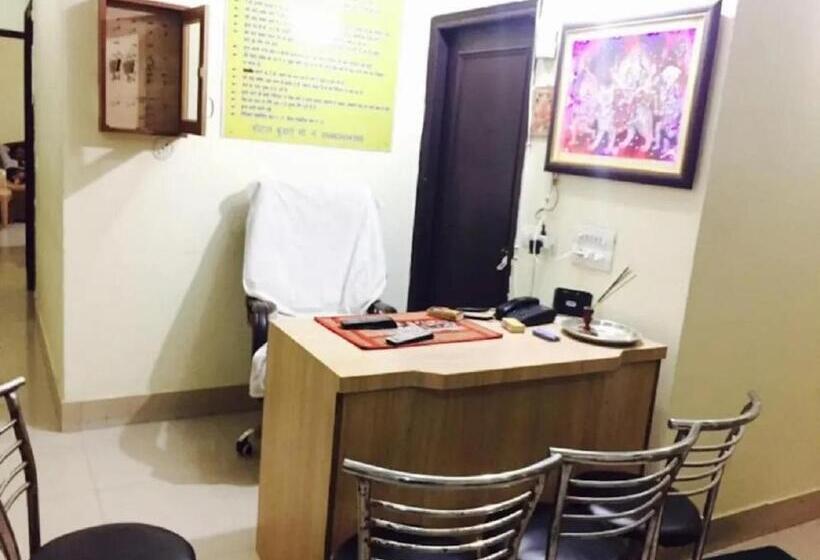 ホテル Goyal, Mansa