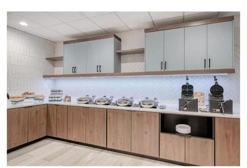 ホテル Staybridge Suites Federal Way   Seattle South , An Ihg