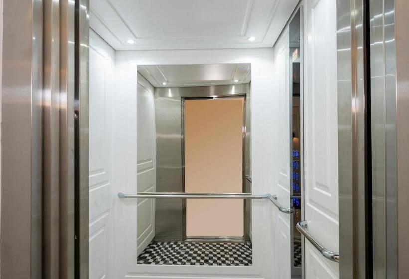 Intercity Hotel Istanbul Airport