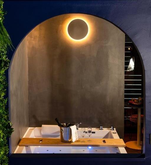 هتل Minamina, Chambre Avec Jacuzzi Privatif