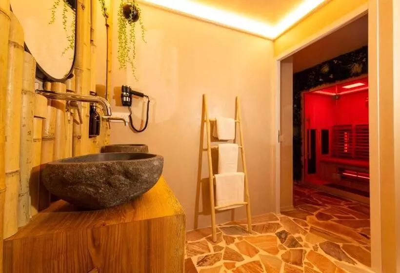 Hotelli Minamina, Chambre Avec Jacuzzi Privatif