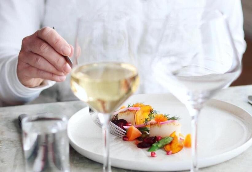 فندق Ombergs Golf Resort