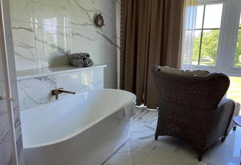 فندق Ombergs Golf Resort