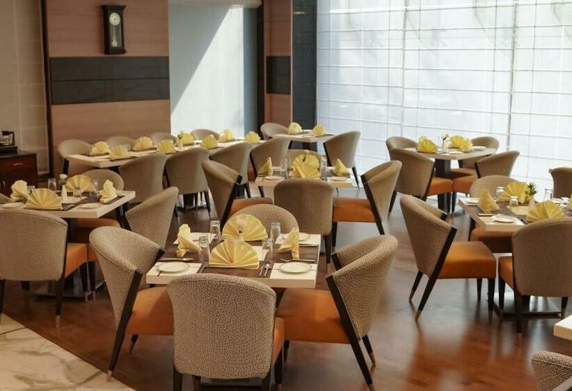 Отель Utopian Luxe