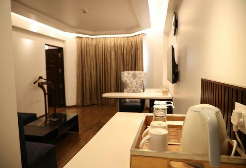 Отель Utopian Luxe