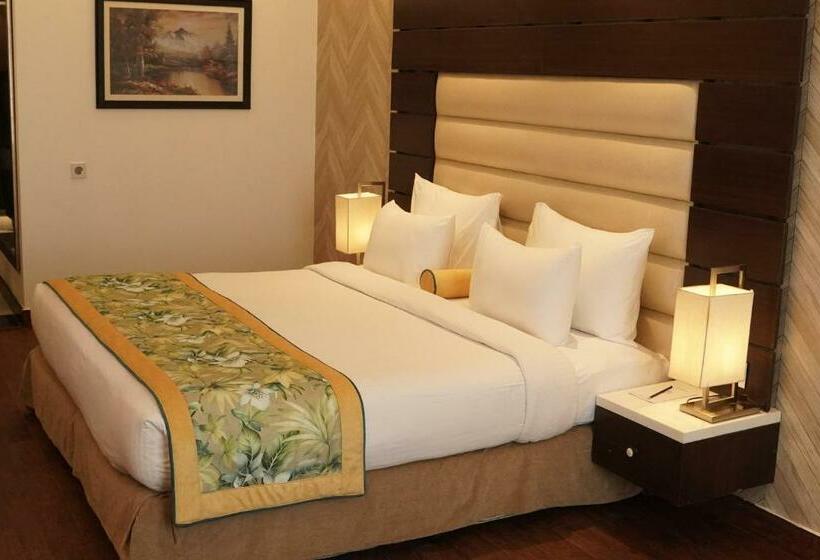 Отель Utopian Luxe