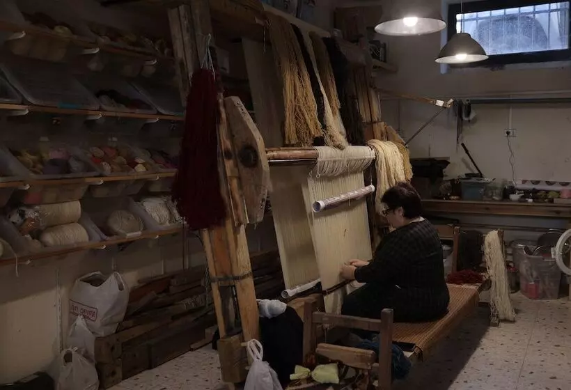 پانسیون Woolway Studios