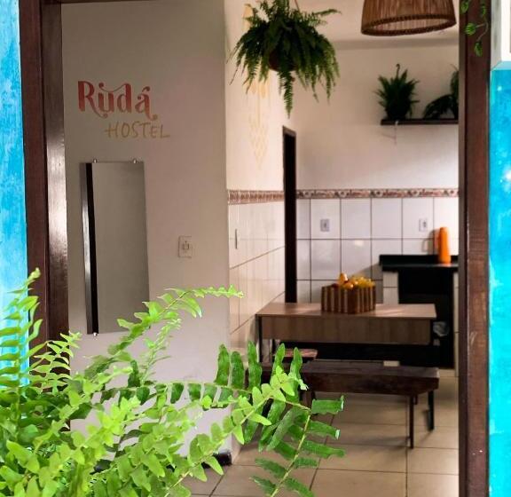 Rudá Hostel