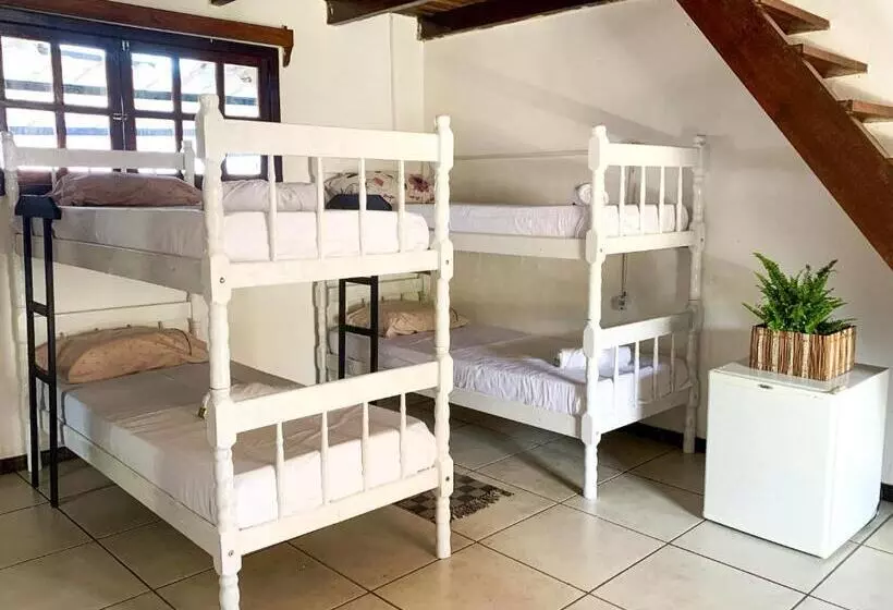 Rudá Hostel
