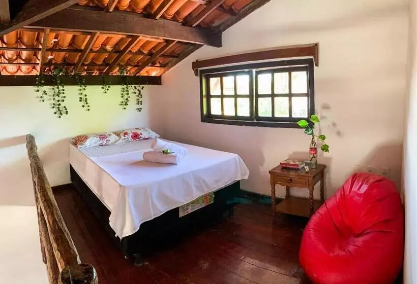 Rudá Hostel