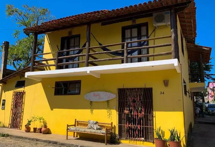 Rudá Hostel
