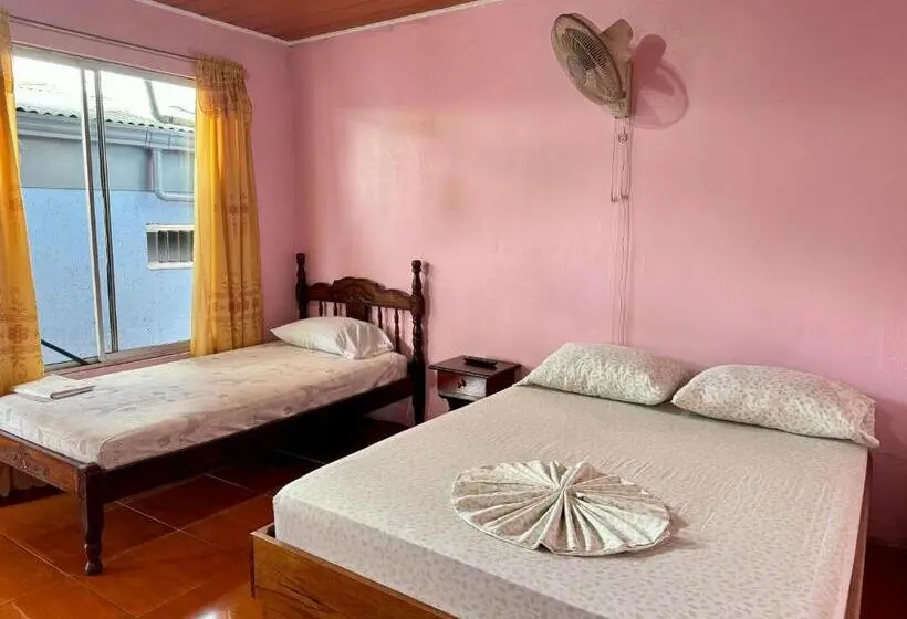 Aamiaismajoitus (B&B) Cabinas Las Palmas Del Sol