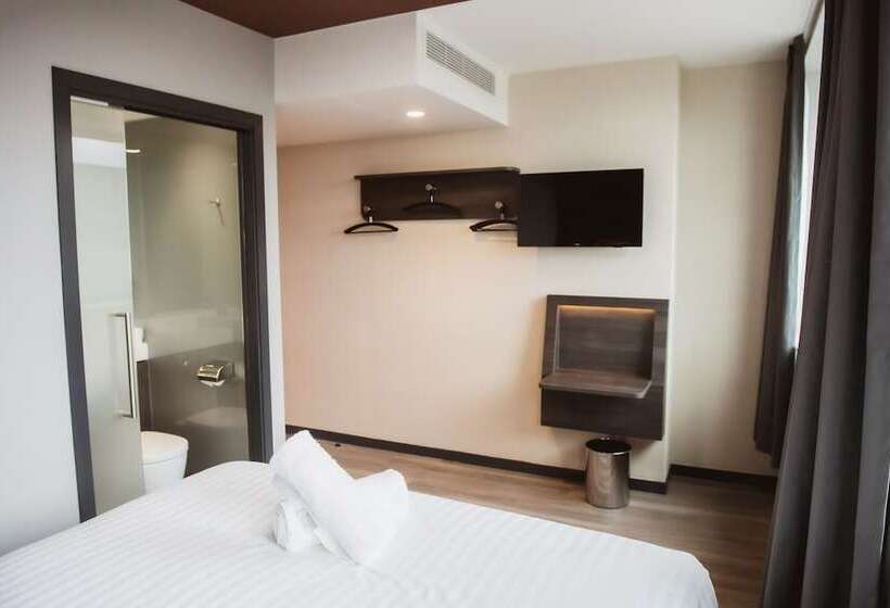 Easyhotel Paris Nord Aubervilliers