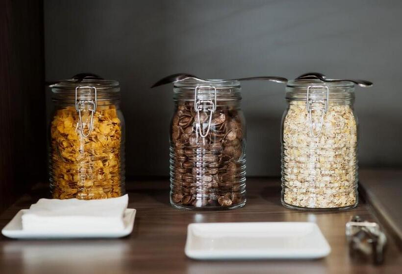 Easyhotel Paris Nord Aubervilliers