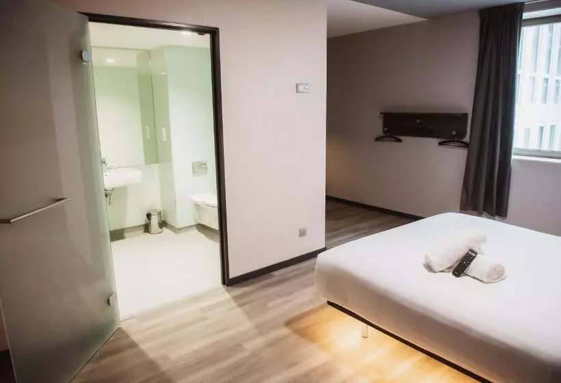 Easyhotel Paris Nord Aubervilliers