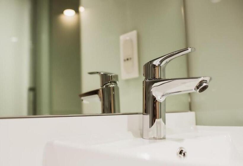 Easyhotel Paris Nord Aubervilliers