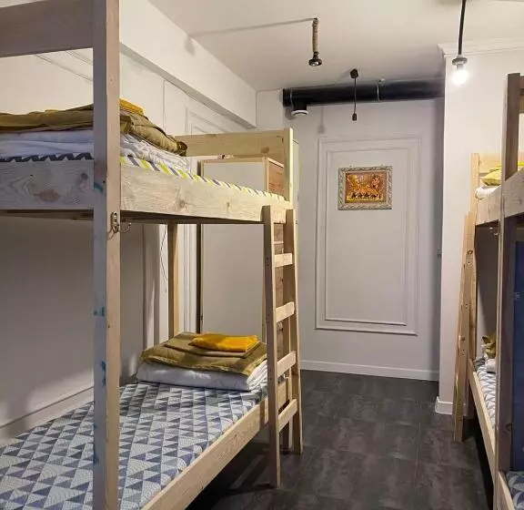 Hostel Del Luna