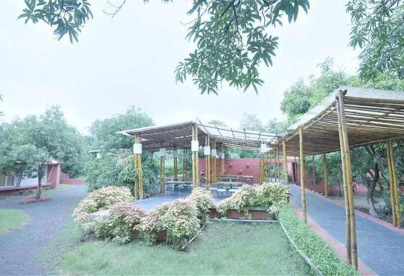 ホテル Amraness Luxury Resort Sasan Gir