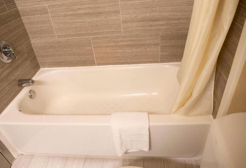 בית מלון כפרי Framingham Inn