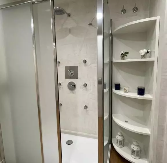 هتل Guiana Rooms & Suites