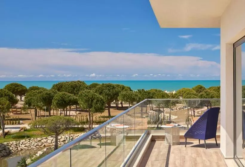 ホテル Meliá Durrës Albania