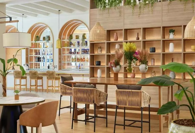 ホテル Meliá Durrës Albania