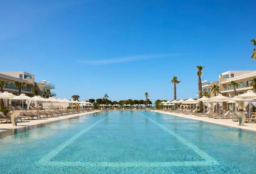 ホテル Meliá Durrës Albania