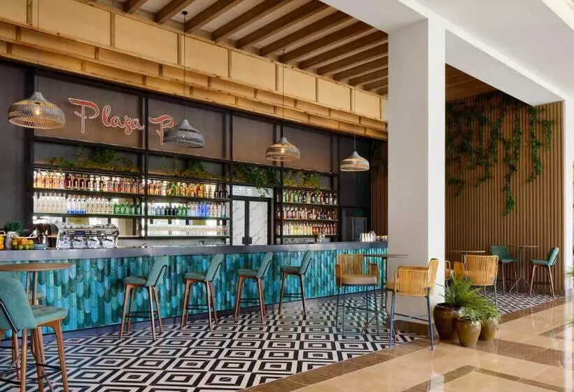 ホテル Meliá Durrës Albania