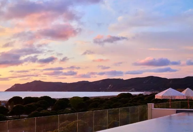 ホテル Meliá Durrës Albania