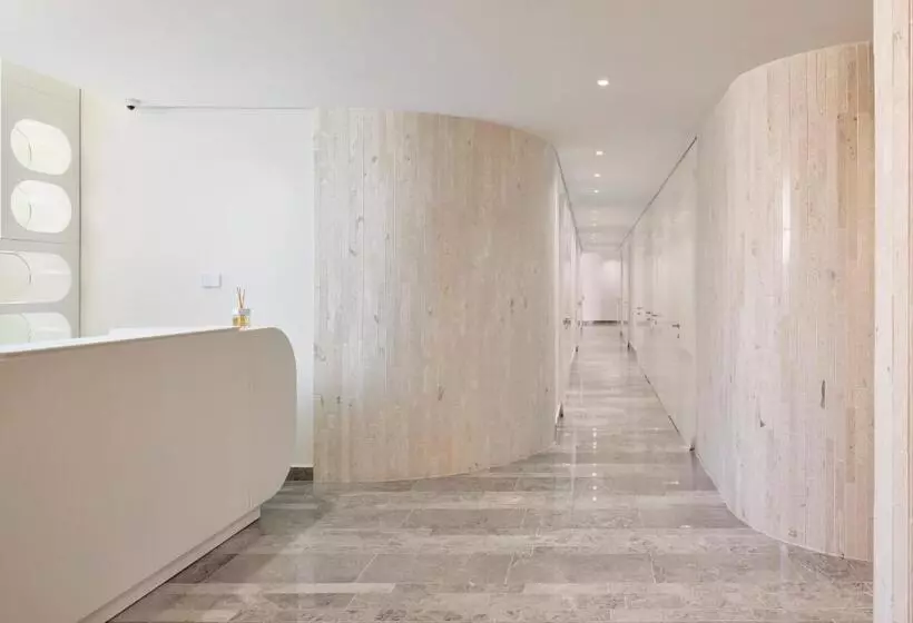 ホテル Meliá Durrës Albania