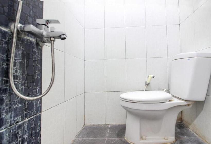 Hotel Reddoorz Near Puskesmas Sei Jang Tanjung Pinang