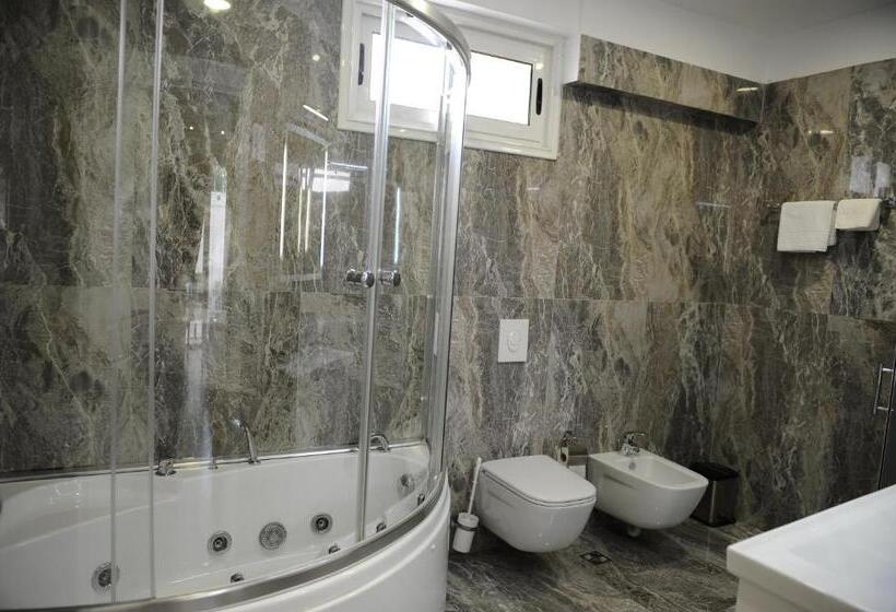 ホテル Rezidence Tredi City Center