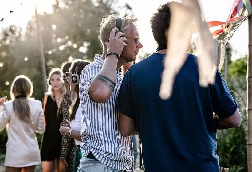 Hotelli Tinyparks Cast Away