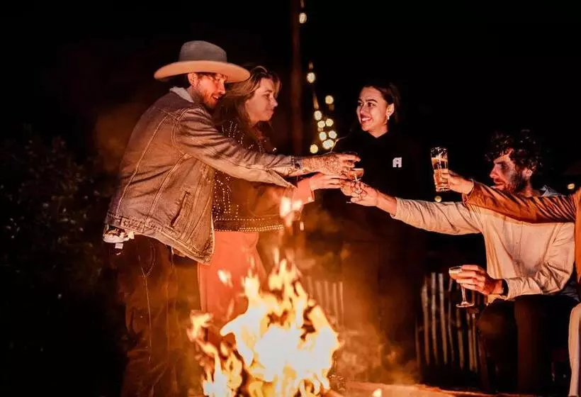 Hotelli Tinyparks Cast Away