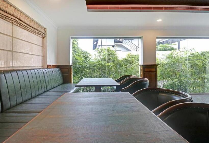 Hotel Treebo Premium Vahada