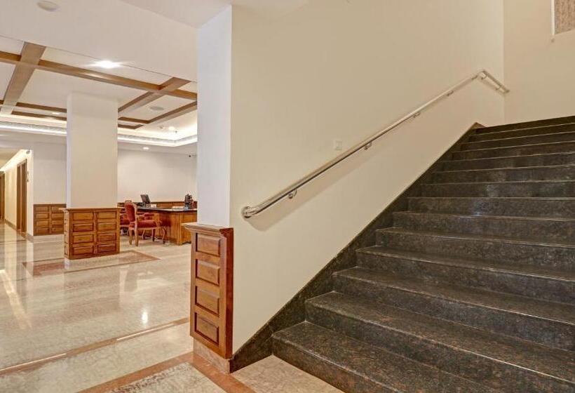 Hotel Treebo Premium Vahada